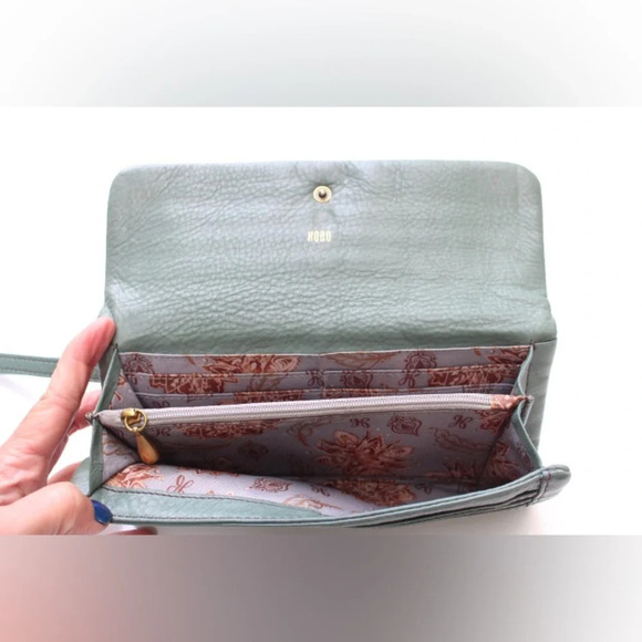 Hobo Original Keen wristlet - Picture 4 of 15